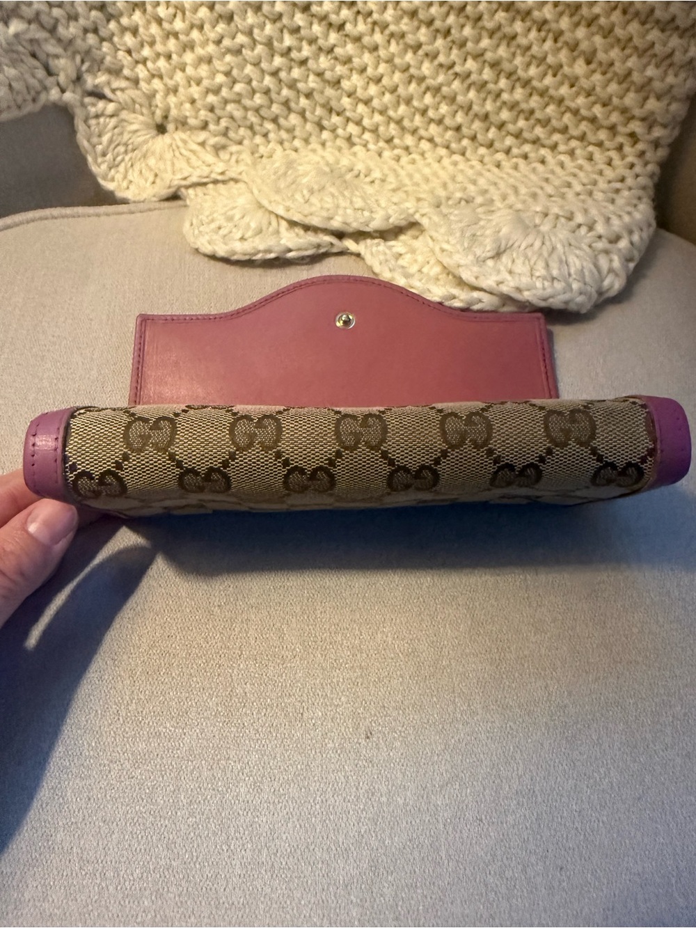 Gucci Beige GG Canvas Wallet with Pink Trim and Gold Hardware - Picture 5 of 6
